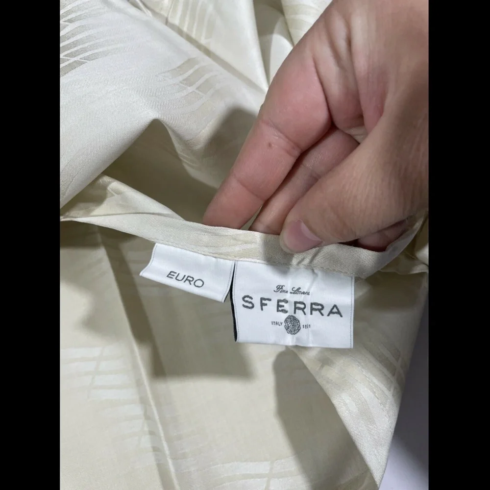 NIB SFERRA Vissio [ 1 Euro Continental] Pillow Sham Champagne 26‎ x 26